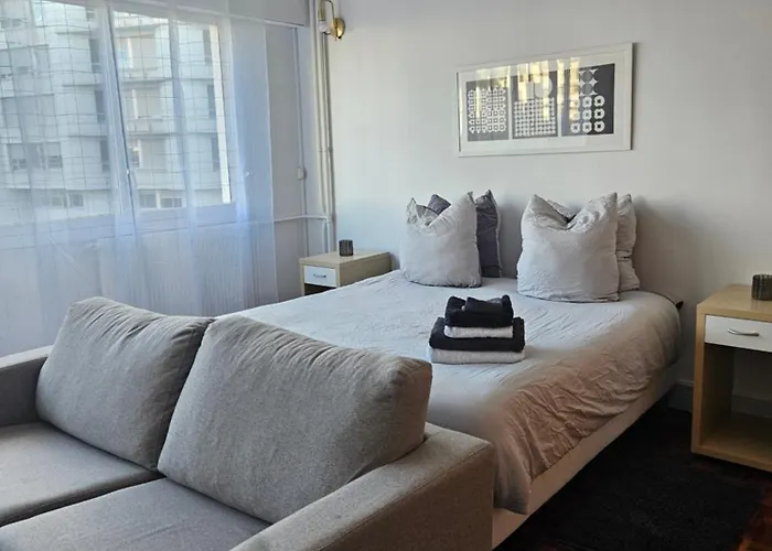 Home Paris Tour Eiffel